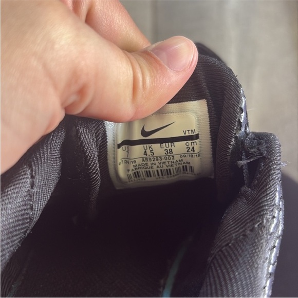 Nike Air Max 720 Size 7 Throwback Future Iridescent Green and Black Shoes. - Picture 9 of 12